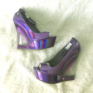 Peep toe wedge